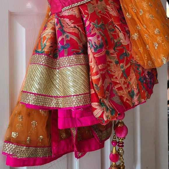 Lengha with blouse - Picture 2 of 2